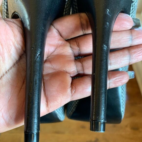 CHARLES Houndstooth Flannel Print Platform by Charles David - Picture 6 of 8